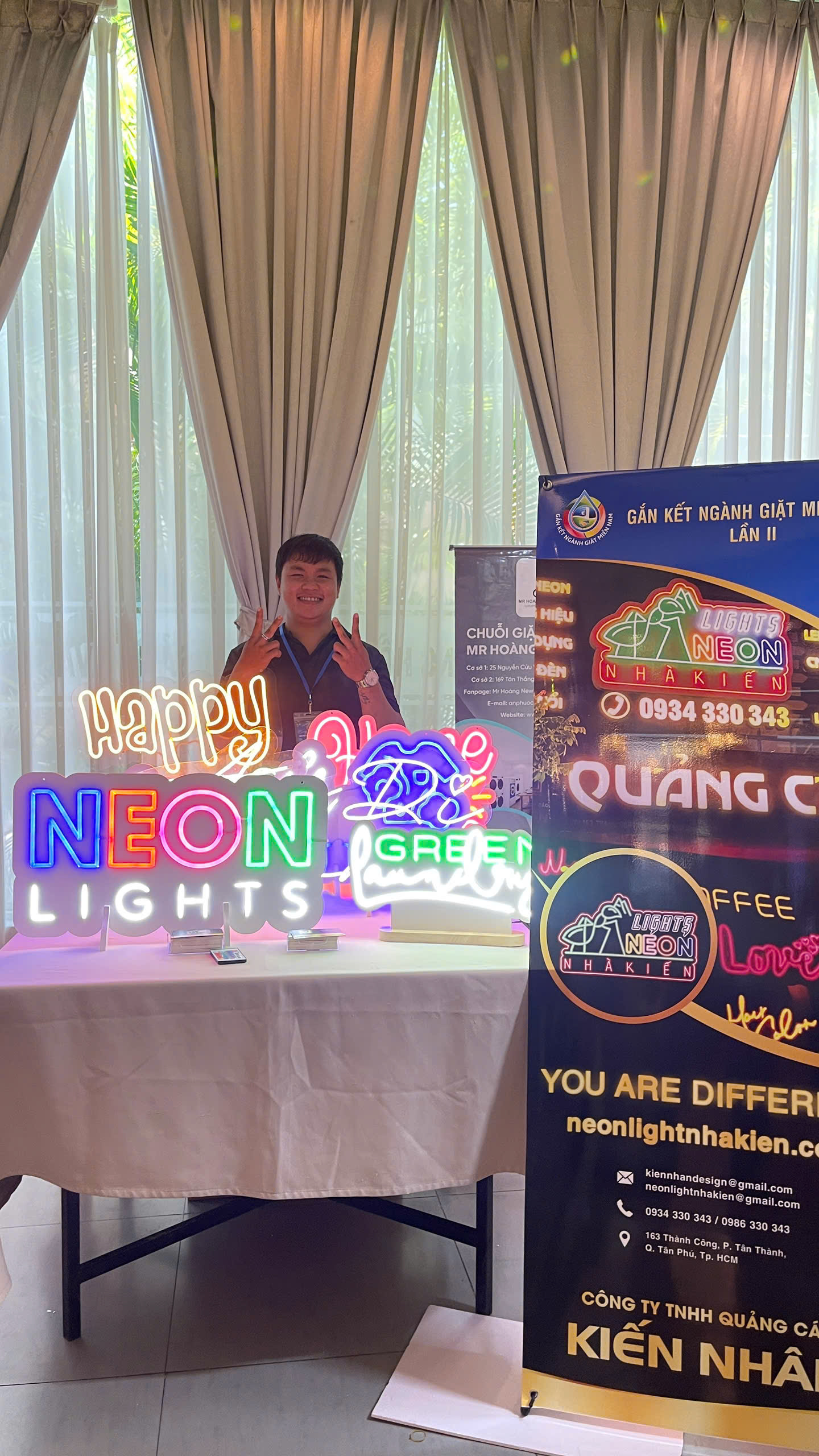 Đèn Led Neon hội nghị giặt ủi